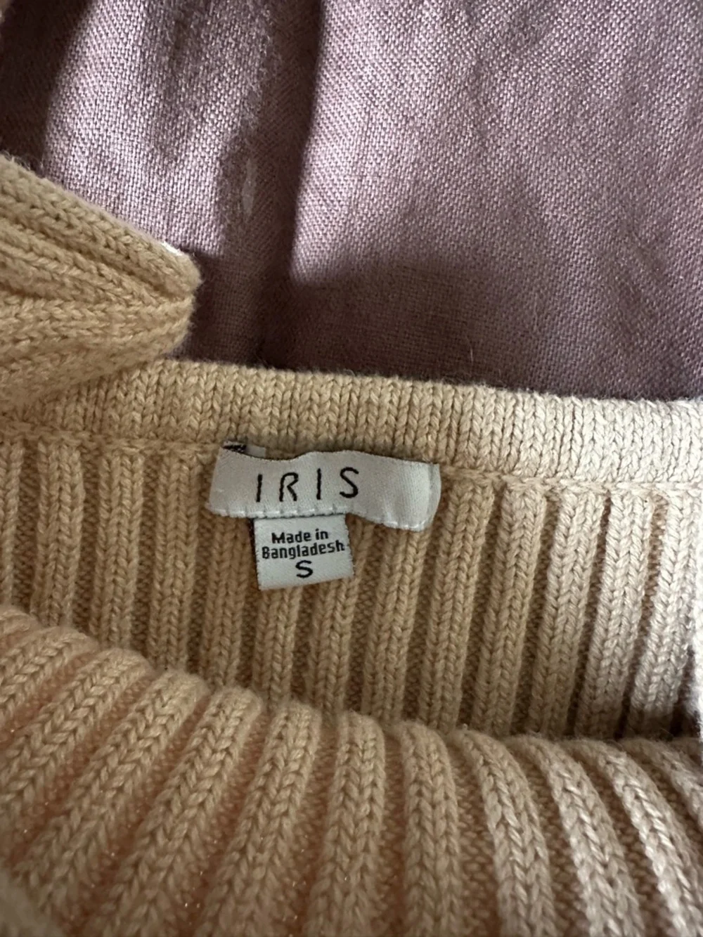 iris Cream Ribbed Knit Crop Tank - Picture 3 of 4